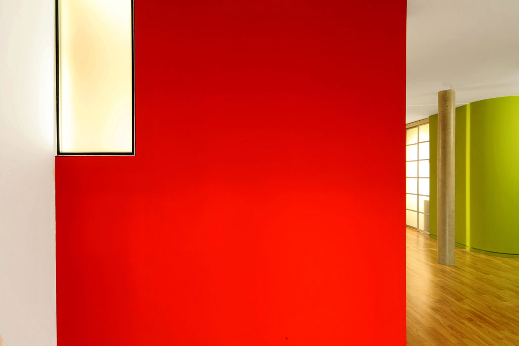 Red-Box im Vordergrund mit Green-Box im Hintergrund von Roik Architekt Hamburg